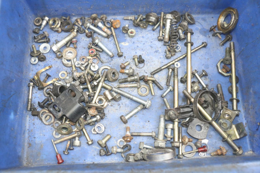 photo de SACO DE PARAFUSOS E FERRAGENS PEUGEOT SV 125 (1991 - 1994) - Detalhe da peça