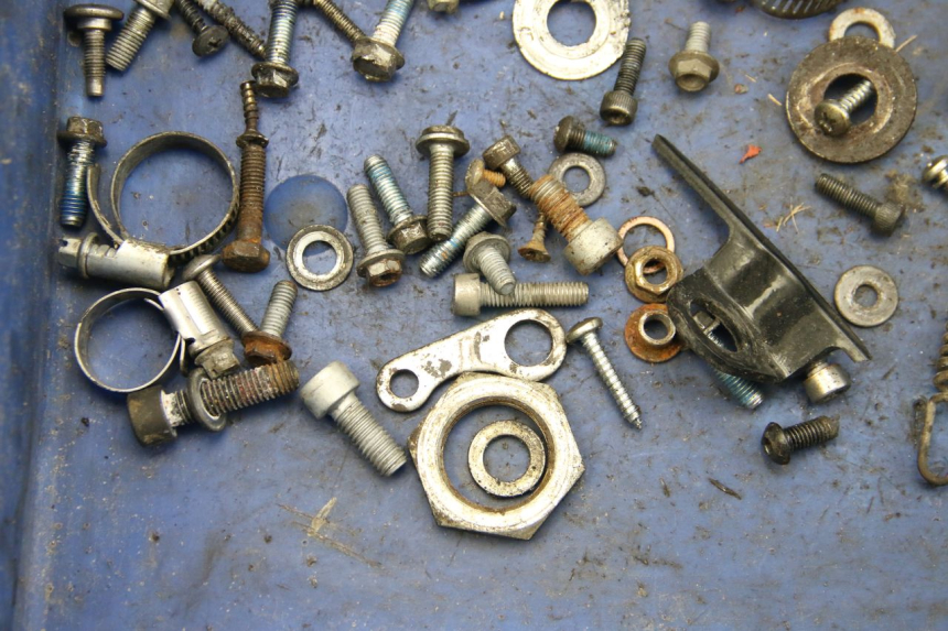 photo de SACO DE PARAFUSOS E FIXADORES APRILIA SX 50 (2011 - 2017) - Detalhe da peça