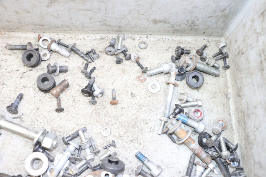 photo de SACO DE PARAFUSOS E FERRAGENS APRILIA SXR 50 (2021 - 2023) - Outro ângulo de visão