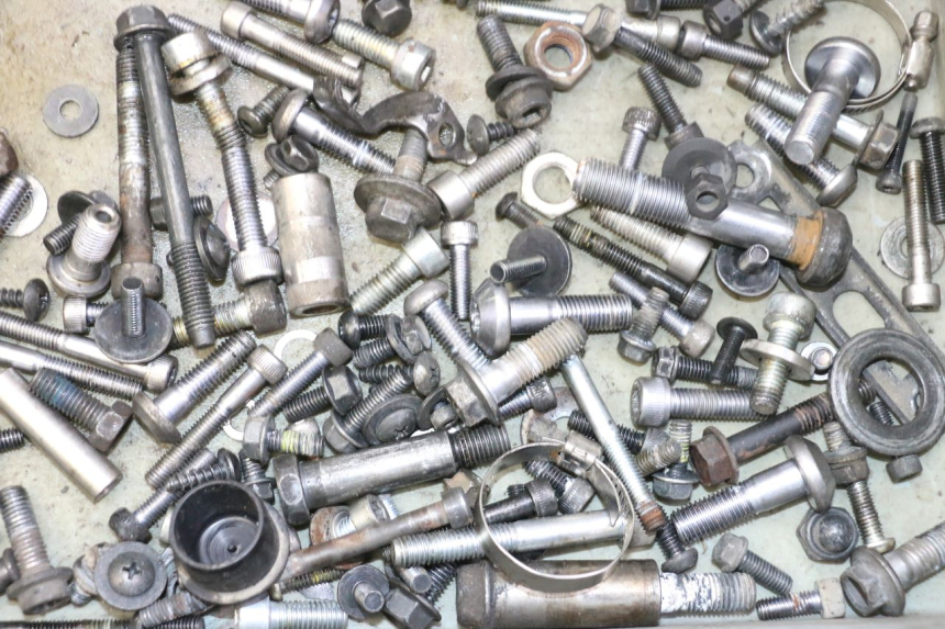 photo de SACO DE PARAFUSOS E FIXADORES YAMAHA TDM ABS 900 (2002 - 2014) - Detalhe da peça