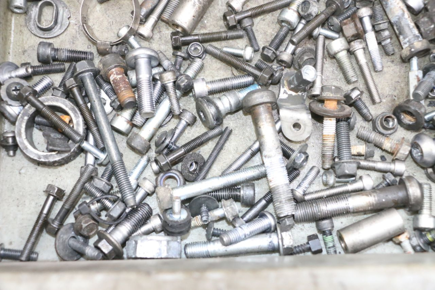photo de SACO DE PARAFUSOS E FIXADORES YAMAHA TDM ABS 900 (2002 - 2014) - Outro ângulo de visão