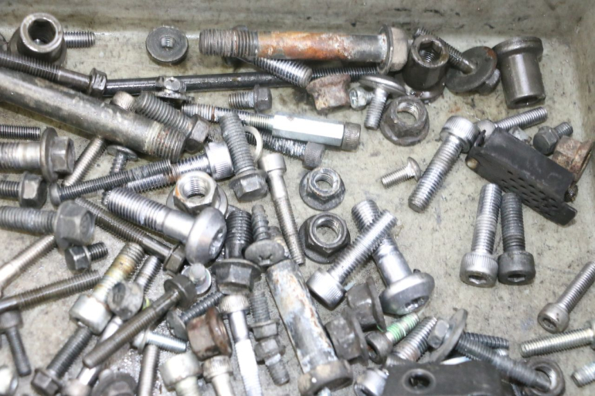 photo de SACO DE PARAFUSOS E FIXADORES YAMAHA TDM ABS 900 (2002 - 2014) - Vista geral