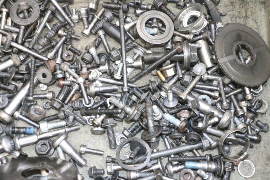 photo de SACO DE PARAFUSOS E FIXADORES YAMAHA TDM ABS 900 (2002 - 2014) - Detalhe da peça