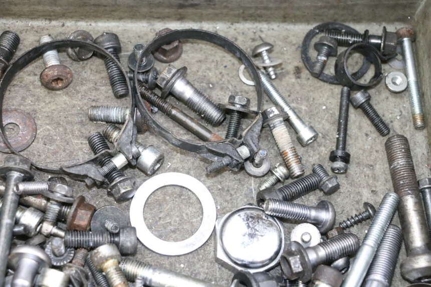 photo de SACO DE PARAFUSOS E FIXADORES YAMAHA TDM ABS 900 (2002 - 2014) - Vista geral