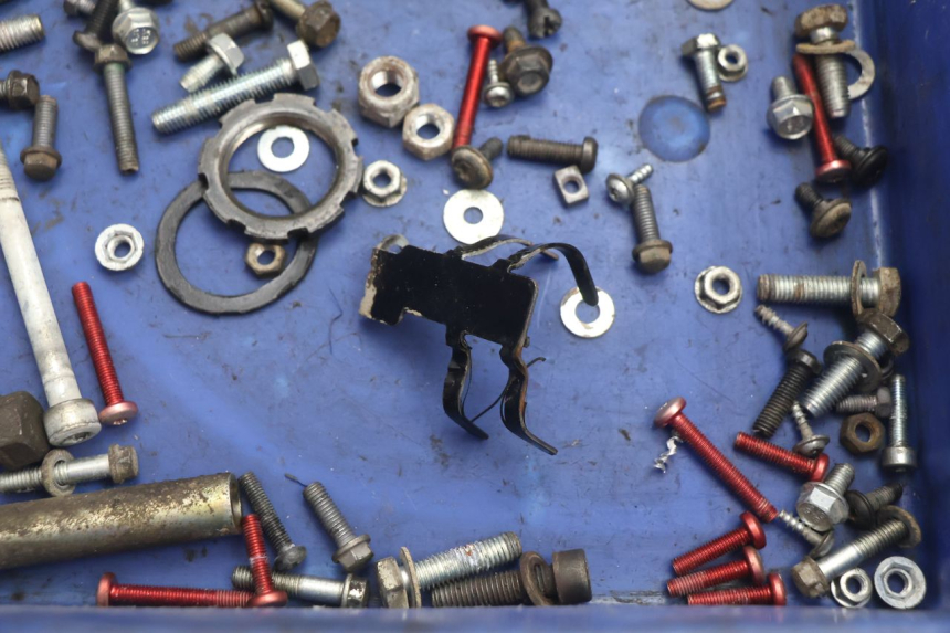 photo de SACO DE PARAFUSOS E FERRAGENS PEUGEOT TKR TREKKER FURIOUS 50 (2005 - 2014) - Ampliação técnica