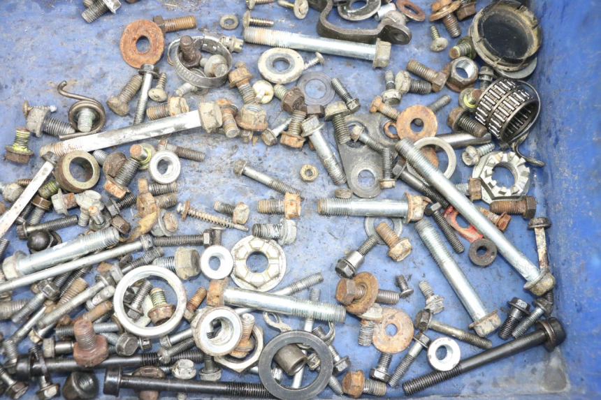 photo de SACO DE PARAFUSOS E FIXADORES HONDA TRX 300 (1988 - 2000) - Zoom do estado de desgaste