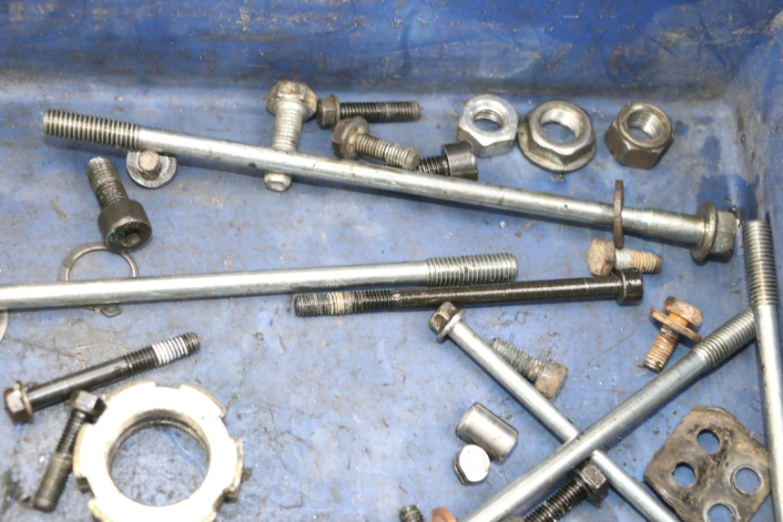 photo de SACO DE PARAFUSOS E FERRAGENS YAMAHA TTR 125 (2000 - 2020) - Ampliação técnica