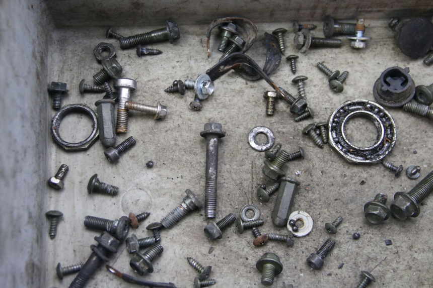 photo de SACO DE PARAFUSOS E FIXADORES PEUGEOT TWEET 4T 50 (2010 - 2014) - Ampliação técnica