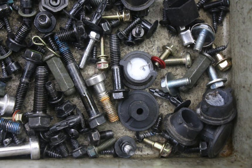 photo de SACO DE PARAFUSOS E FERRAGENS PEUGEOT TWEET 4T 50 (2023 - 2025) - Ampliação técnica
