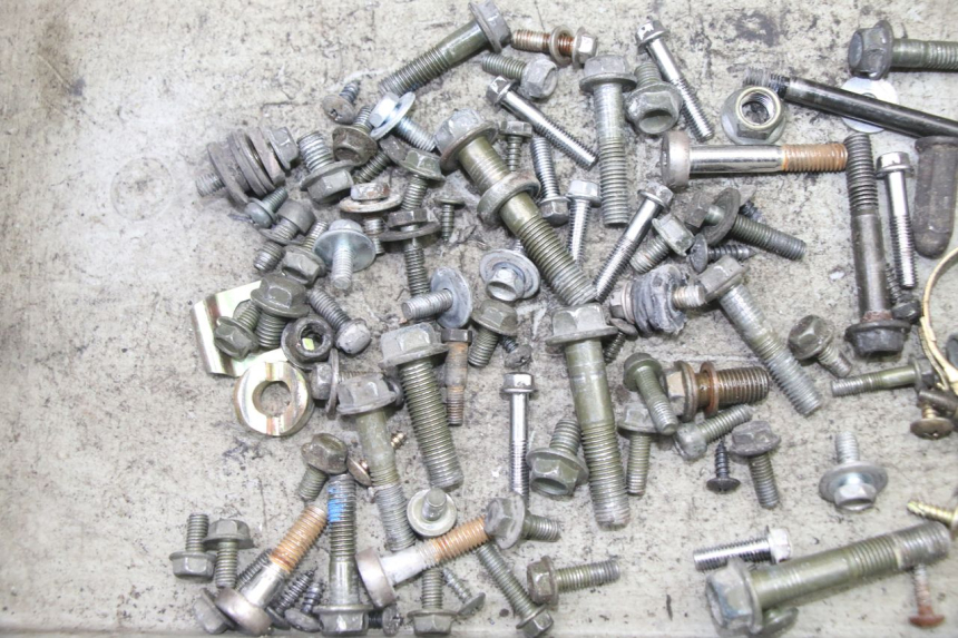 photo de SACO DE PARAFUSOS E FERRAGENS PEUGEOT TWEET 4T 50 (2014 - 2019) - Detalhe da peça