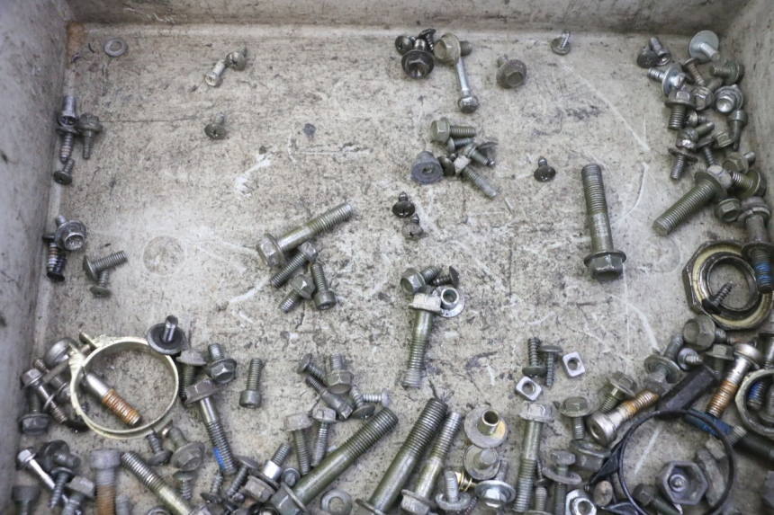 photo de SACO DE PARAFUSOS E FIXADORES PEUGEOT TWEET 4T 50 (2018 - 2022) - Detalhe da peça