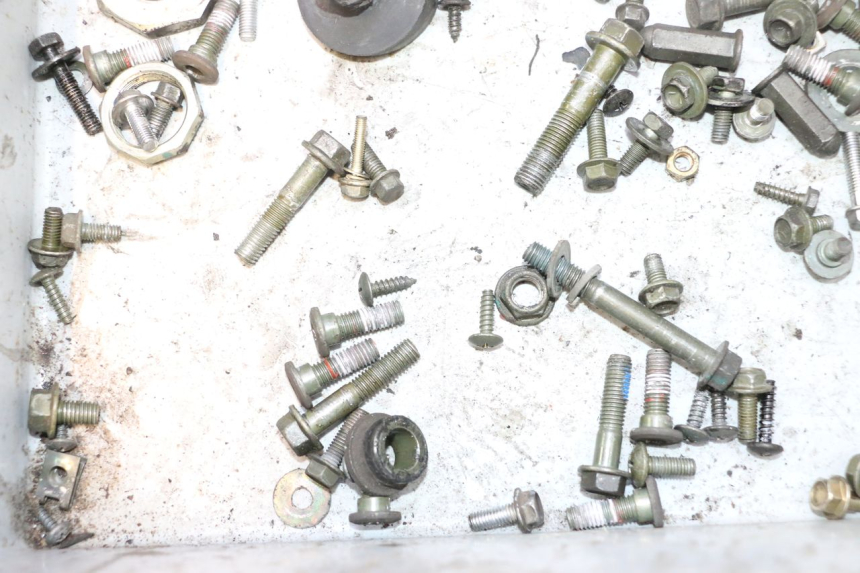 photo de SACO DE PARAFUSOS E FIXADORES PEUGEOT TWEET 4T 50 (2018 - 2022) - Outro ângulo de visão