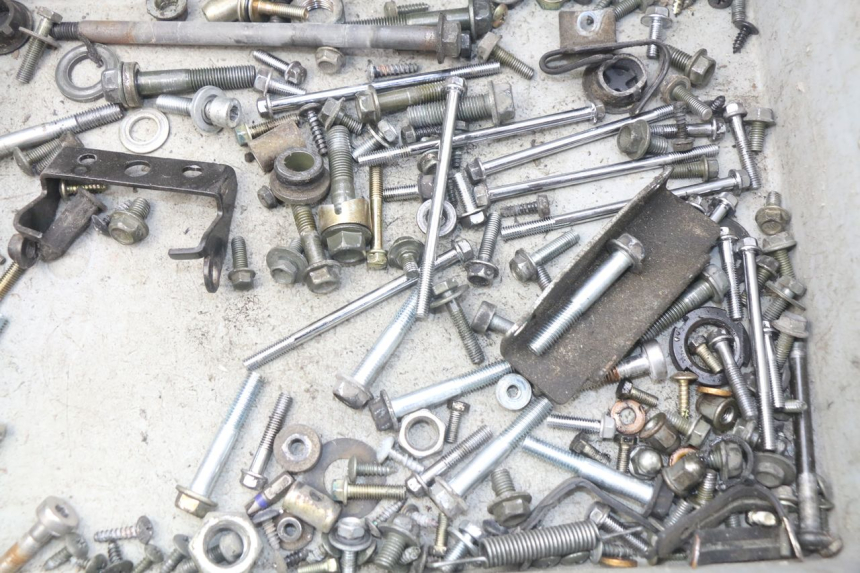 photo de SACO DE PARAFUSOS E FIXADORES PEUGEOT TWEET ACTIVE 4T 50 (2018 - 2022) - Detalhe da peça