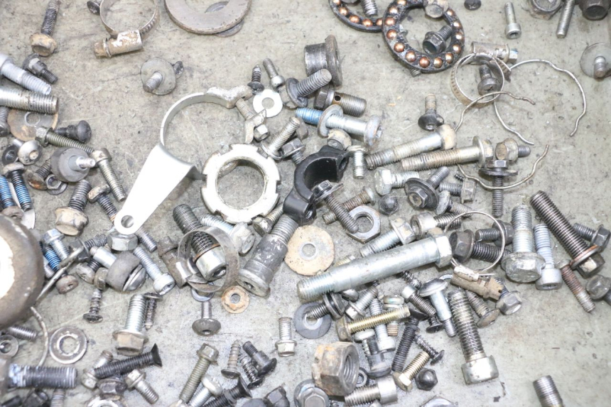 photo de SACO DE PARAFUSOS E FIXADORES YAMAHA TZR 50 (2008 - 2016) - Detalhe da peça
