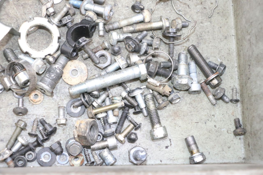photo de SACO DE PARAFUSOS E FIXADORES YAMAHA TZR 50 (2008 - 2016) - Ampliação técnica