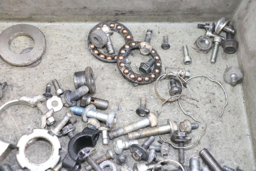 photo de SACO DE PARAFUSOS E FIXADORES YAMAHA TZR 50 (2008 - 2016) - Vista geral