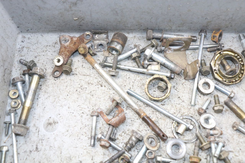 photo de SACO DE PARAFUSOS E FERRAGENS PEUGEOT V-CLIC VCLIC 50 (2007 - 2013) - Outro ângulo de visão