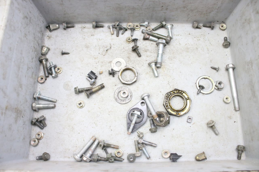 photo de SACO DE PARAFUSOS E FERRAGENS PEUGEOT V-CLIC VCLIC 50 (2007 - 2013) - Detalhe da peça