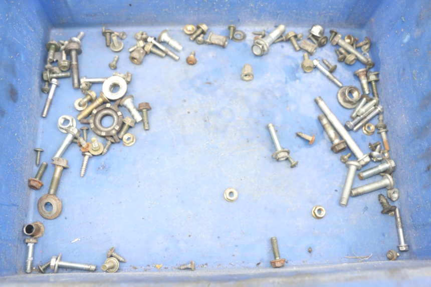 photo de SACO DE PARAFUSOS E FERRAGENS PEUGEOT V-CLIC VCLIC 50 (2007 - 2013) - Detalhe da peça