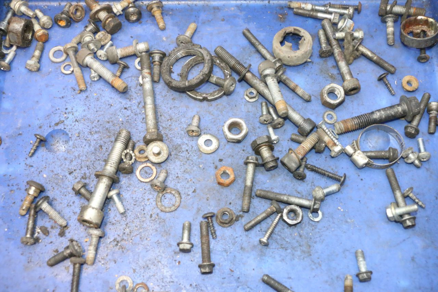 photo de SACO DE PARAFUSOS E FERRAGENS PIAGGIO VESPA LX 2T 50 (2005 - 2013) - Detalhe da peça