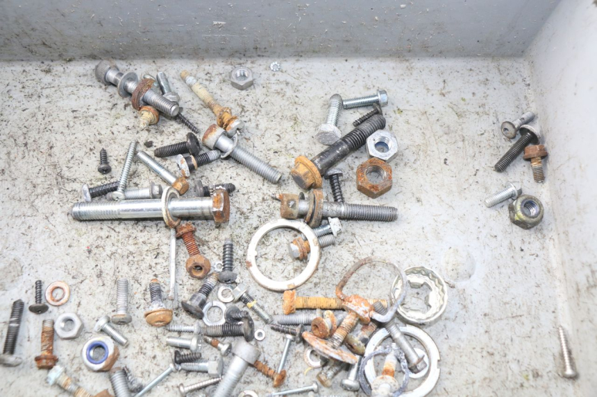 photo de SACO DE PARAFUSOS E FERRAGENS PIAGGIO VESPA LX IE 125 (2010 - 2012) - Detalhe da peça
