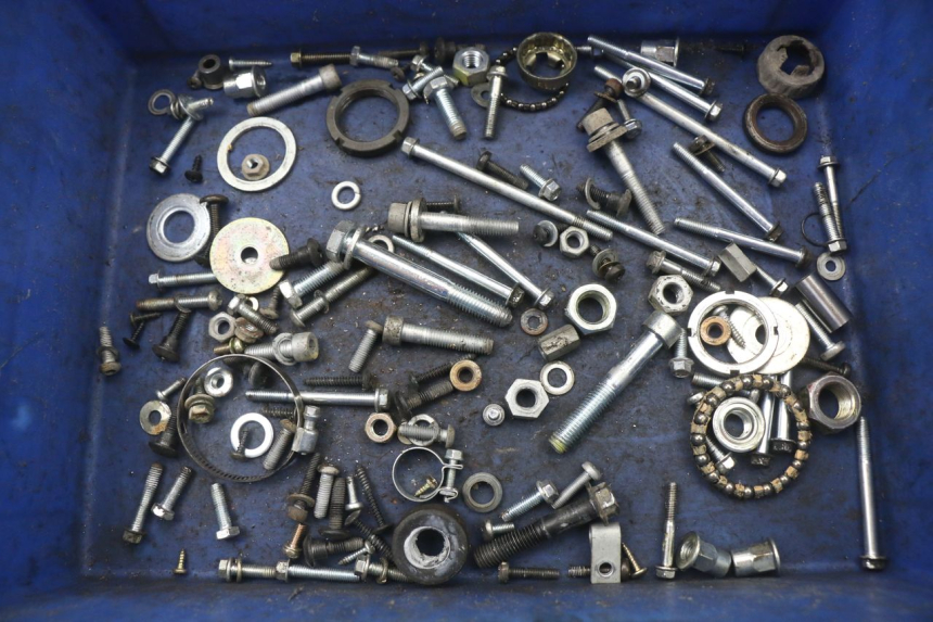 photo de SACO DE PARAFUSOS E FERRAGENS PIAGGIO VESPA LX 125 (2005 - 2010) - Vista principal