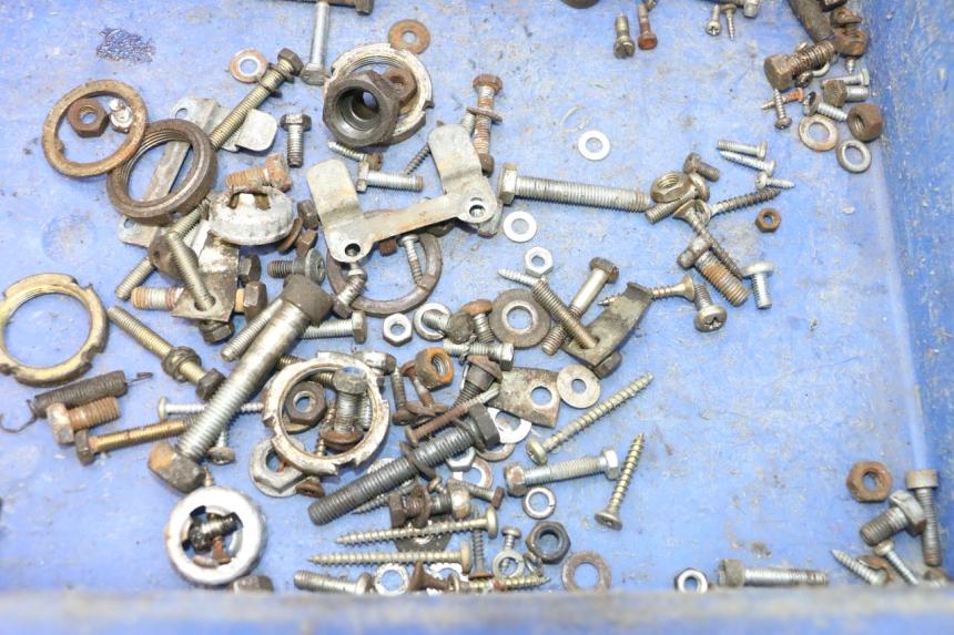 photo de SACO DE PARAFUSOS PARAFUSOS PIAGGIO VESPA PK FL 2T 50 (1990 - 1996) - Detalhe da peça