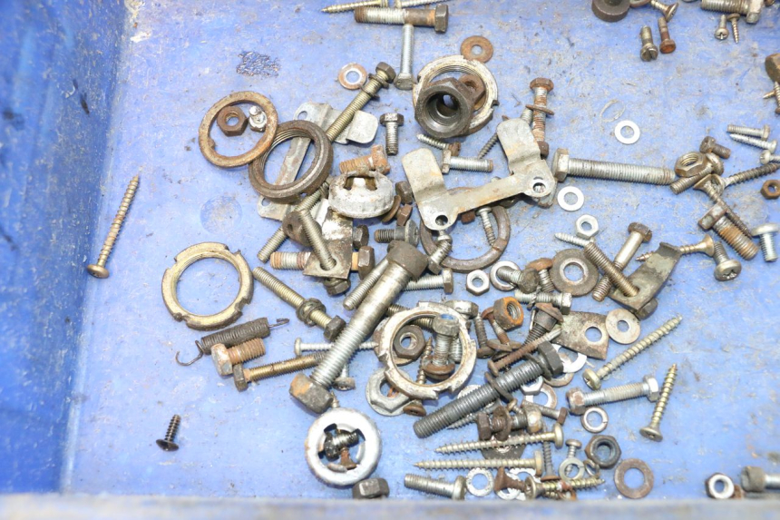 photo de SACO DE PARAFUSOS PARAFUSOS PIAGGIO VESPA PK FL 2T 50 (1990 - 1996) - Zoom do estado de desgaste