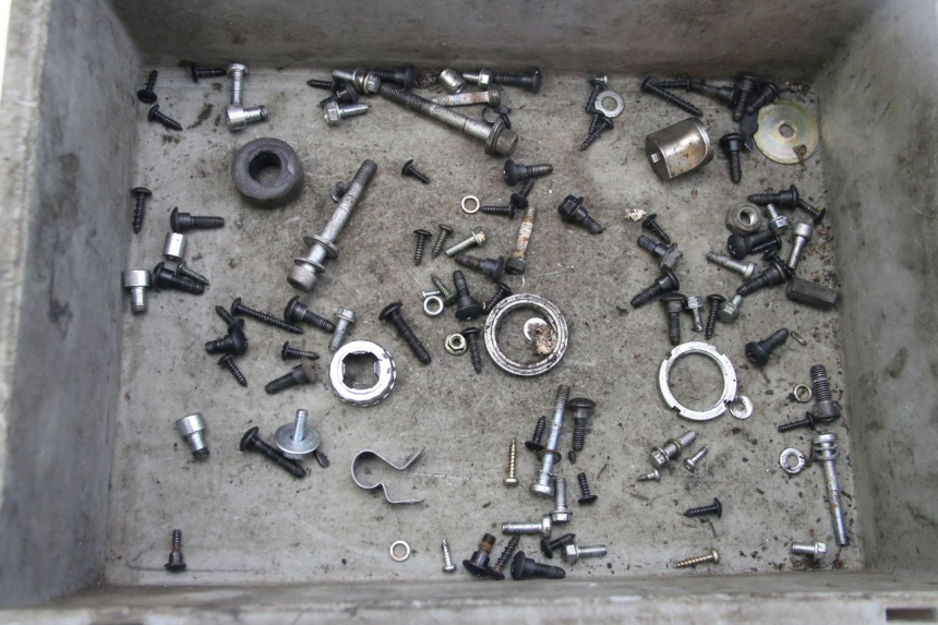 photo de SACO DE PARAFUSOS E FERRAGENS PIAGGIO VESPA S 2T 50 (2007 - 2014) - Vista principal