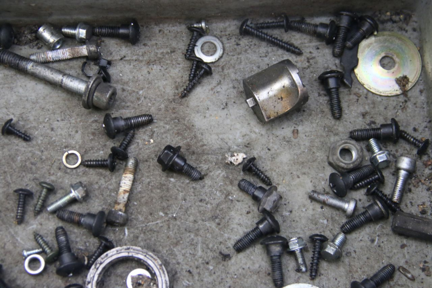 photo de SACO DE PARAFUSOS E FERRAGENS PIAGGIO VESPA S 2T 50 (2007 - 2014) - Outro ângulo de visão