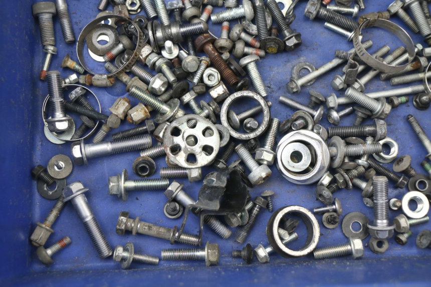 photo de SACO DE PARAFUSOS E FIXADORES HONDA VFR F 1200 (2010 - 2015) - Detalhe da peça