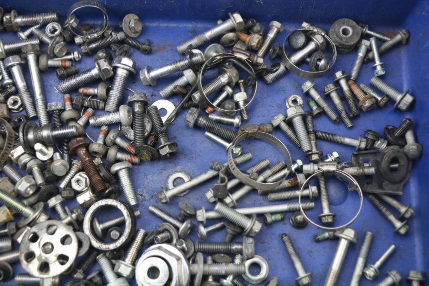 photo de SACO DE PARAFUSOS E FIXADORES HONDA VFR F 1200 (2010 - 2015) - Outro ângulo de visão