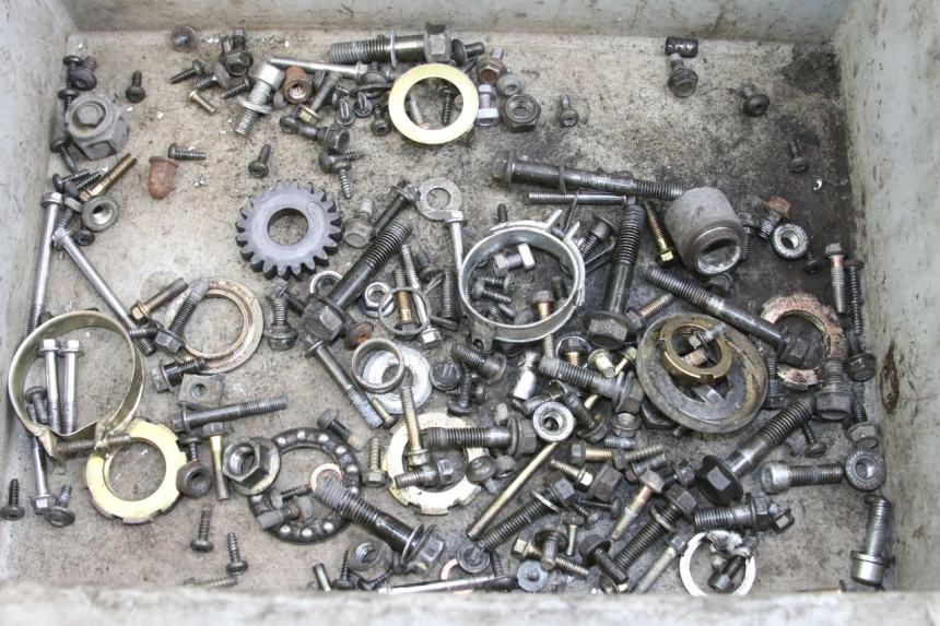 photo de SACO DE PARAFUSOS E FERRAGENS PEUGEOT VIVACITY 125 (2010 - 2017) - Detalhe da peça