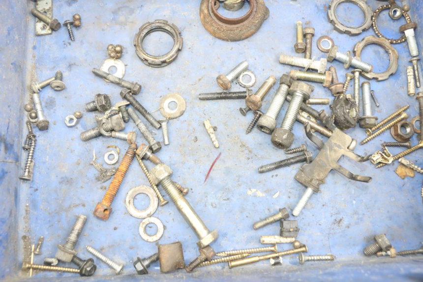 photo de SACO DE PARAFUSOS E FIXADORES PEUGEOT VIVACITY 50 (1998 - 2003) - Detalhe da peça