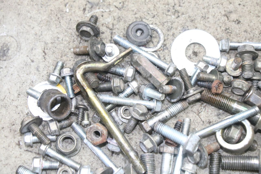 photo de SACO DE PARAFUSOS E FERRAGENS VONROAD YIBEN 125 (2006 - 2010) - Detalhe da peça