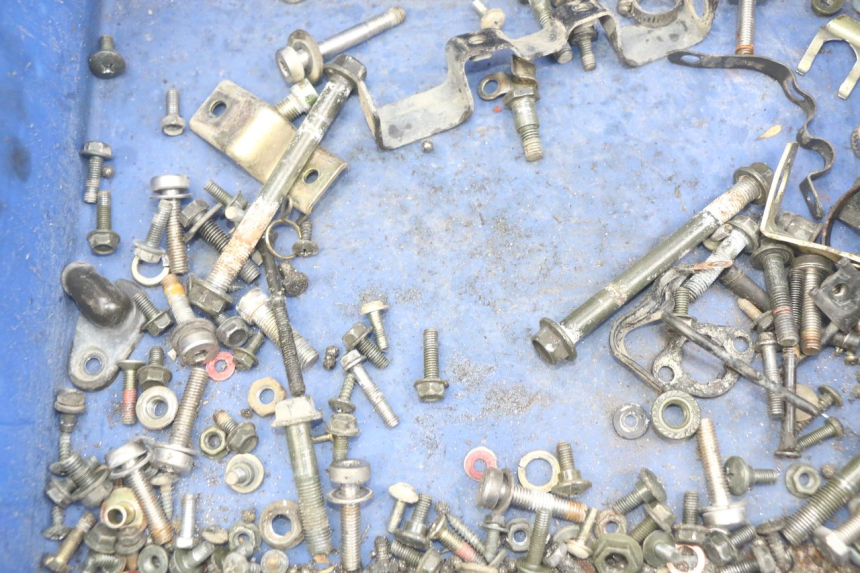 photo de SACO DE PARAFUSOS E FIXADORES SYM WOLF SB 125 (2011 - 2018) - Detalhe da peça