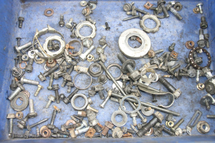 photo de SACO DE PARAFUSOS E FERRAGENS YAMAHA X-MAX XMAX 250 (2006 - 2009) - Detalhe da peça