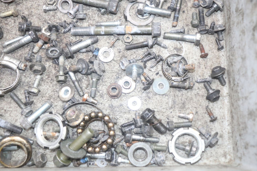 photo de SACO DE PARAFUSOS E FERRAGENS YAMAHA XMAX X-MAX 125 (2006 - 2009) - Ampliação técnica