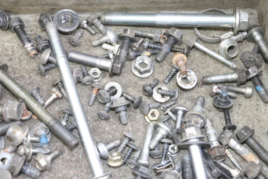 photo de SACO DE PARAFUSOS E FERRAGENS YAMAHA X-MAX XMAX 125 (2010 - 2013) - Ampliação técnica