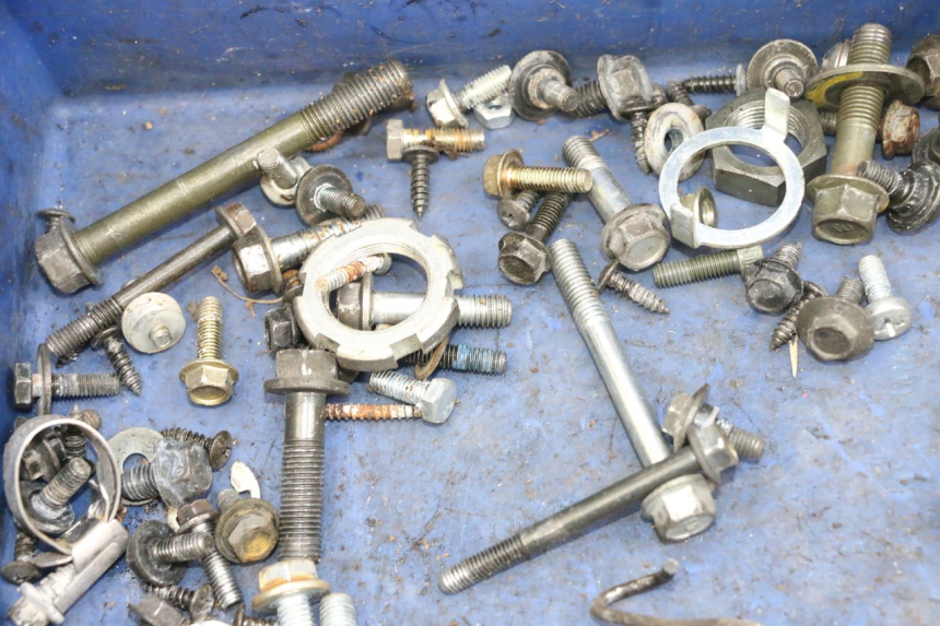 photo de SACO DE PARAFUSOS E FERRAGENS YAMAHA XMAX X-MAX 125 (2006 - 2009) - Outro ângulo de visão