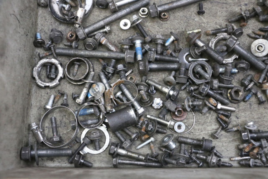photo de SACO DE PARAFUSOS E FERRAGENS YAMAHA XMAX X-MAX 125 (2006 - 2009) - Ampliação técnica