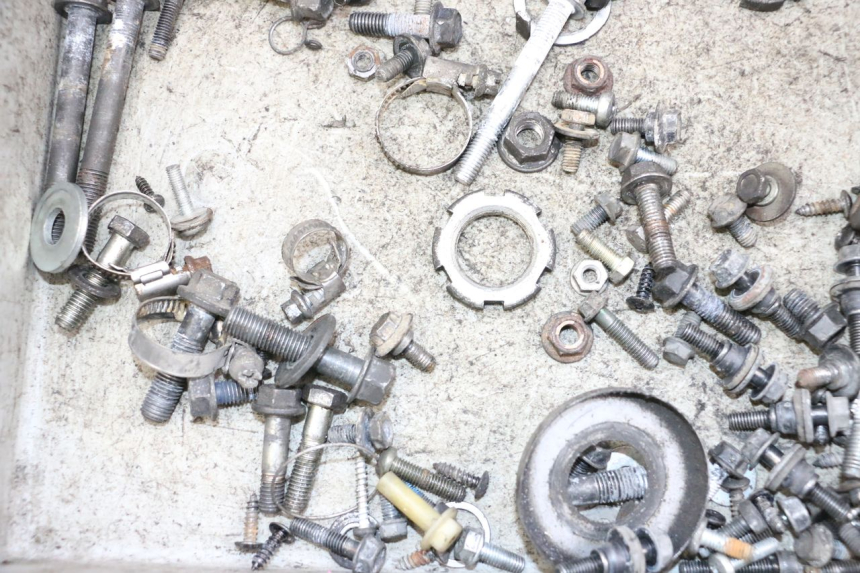 photo de SACO DE PARAFUSOS E FERRAGENS YAMAHA XMAX X-MAX 125 (2006 - 2009) - Ampliação técnica