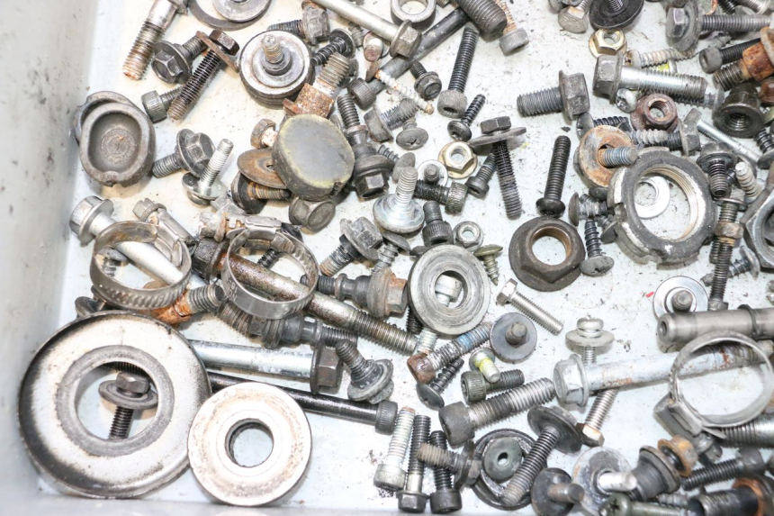 photo de SACO DE PARAFUSOS E FERRAGENS YAMAHA X-MAX XMAX 125 (2010 - 2013) - Outro ângulo de visão