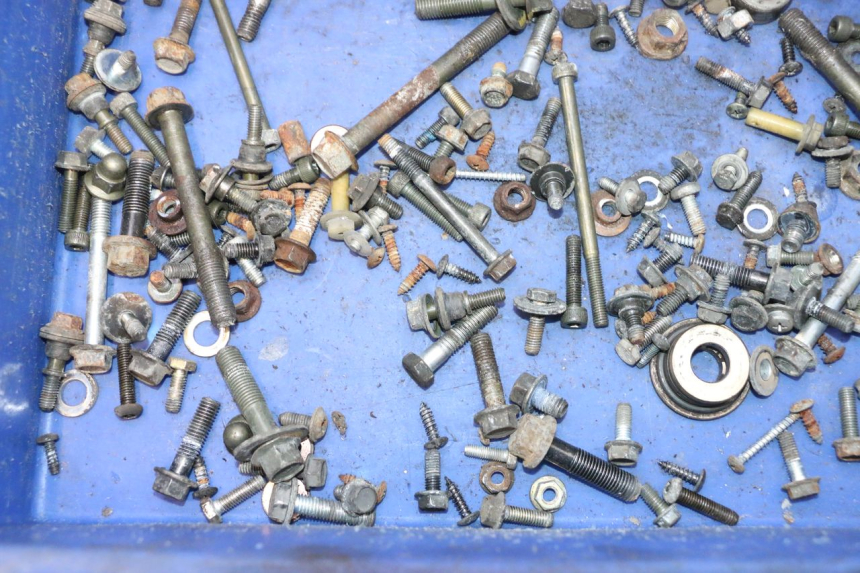 photo de SACO DE PARAFUSOS E FERRAGENS YAMAHA XMAX X-MAX 125 (2006 - 2009) - Outro ângulo de visão