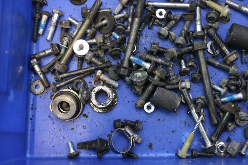 photo de SACO DE PARAFUSOS E FERRAGENS YAMAHA XMAX X-MAX 125 (2006 - 2009) - Ampliação técnica