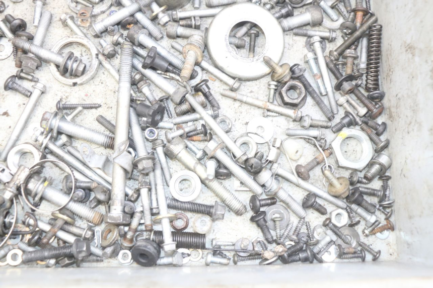 photo de SACO DE PARAFUSOS E FIXADORES PIAGGIO XEVO - X EVO 125 (2007 - 2017) - Zoom do estado de desgaste