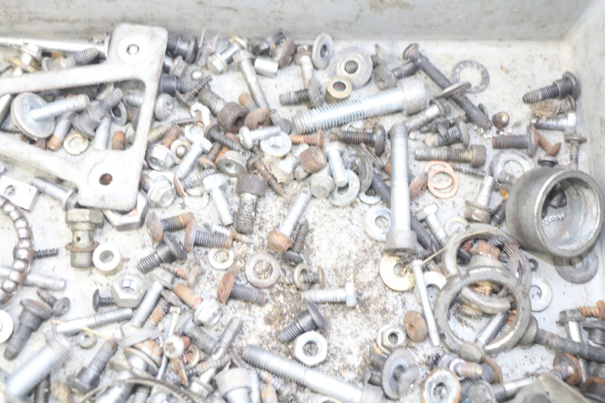 photo de SACO DE PARAFUSOS E FIXADORES PIAGGIO XEVO - X EVO 125 (2007 - 2017) - Zoom do estado de desgaste