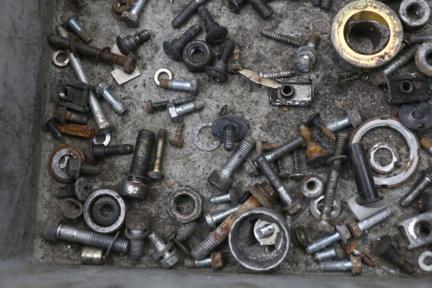 photo de SACO DE PARAFUSOS E FIXADORES PIAGGIO XEVO - X EVO 125 (2007 - 2017) - Outro ângulo de visão