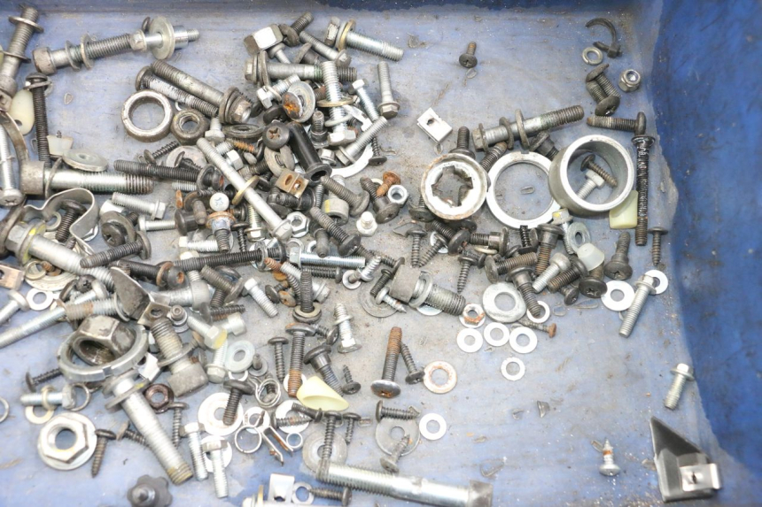 photo de SACO DE PARAFUSOS E FIXADORES PIAGGIO XEVO - X EVO 125 (2007 - 2017) - Detalhe da peça