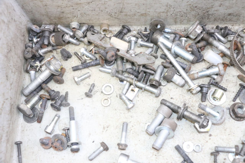 photo de SACO DE PARAFUSOS E FIXADORES PIAGGIO XEVO - X EVO 125 (2007 - 2017) - Zoom do estado de desgaste